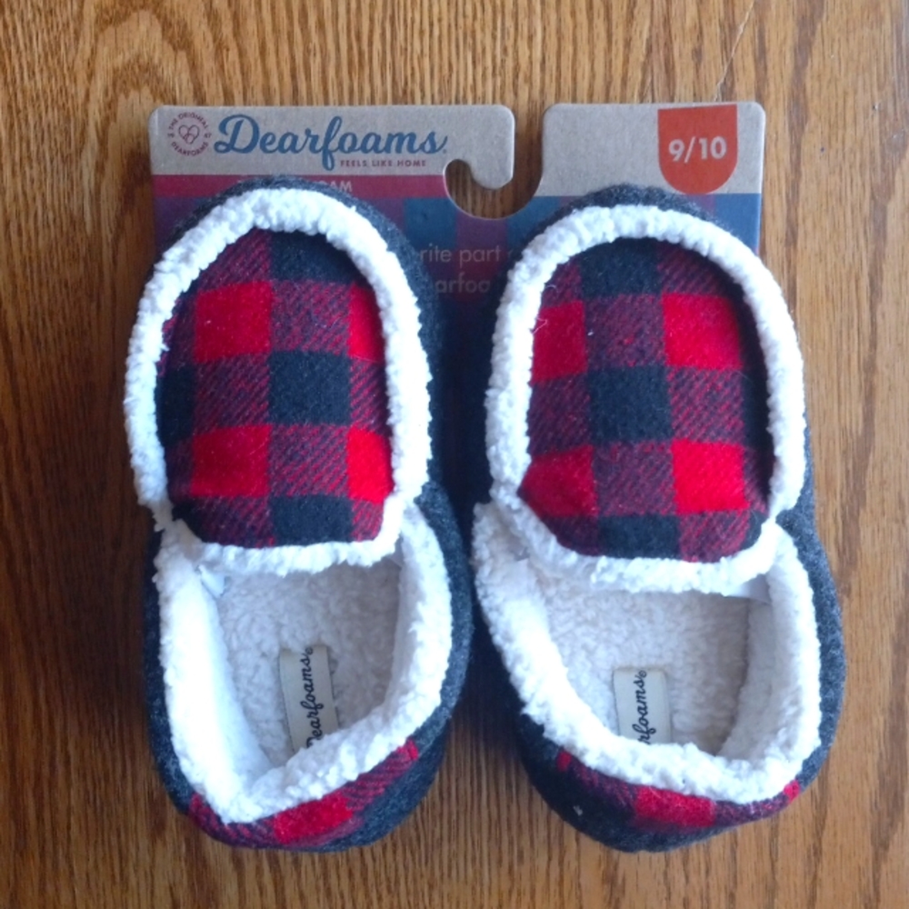 Dearfoams Childs Slippers size 9/10